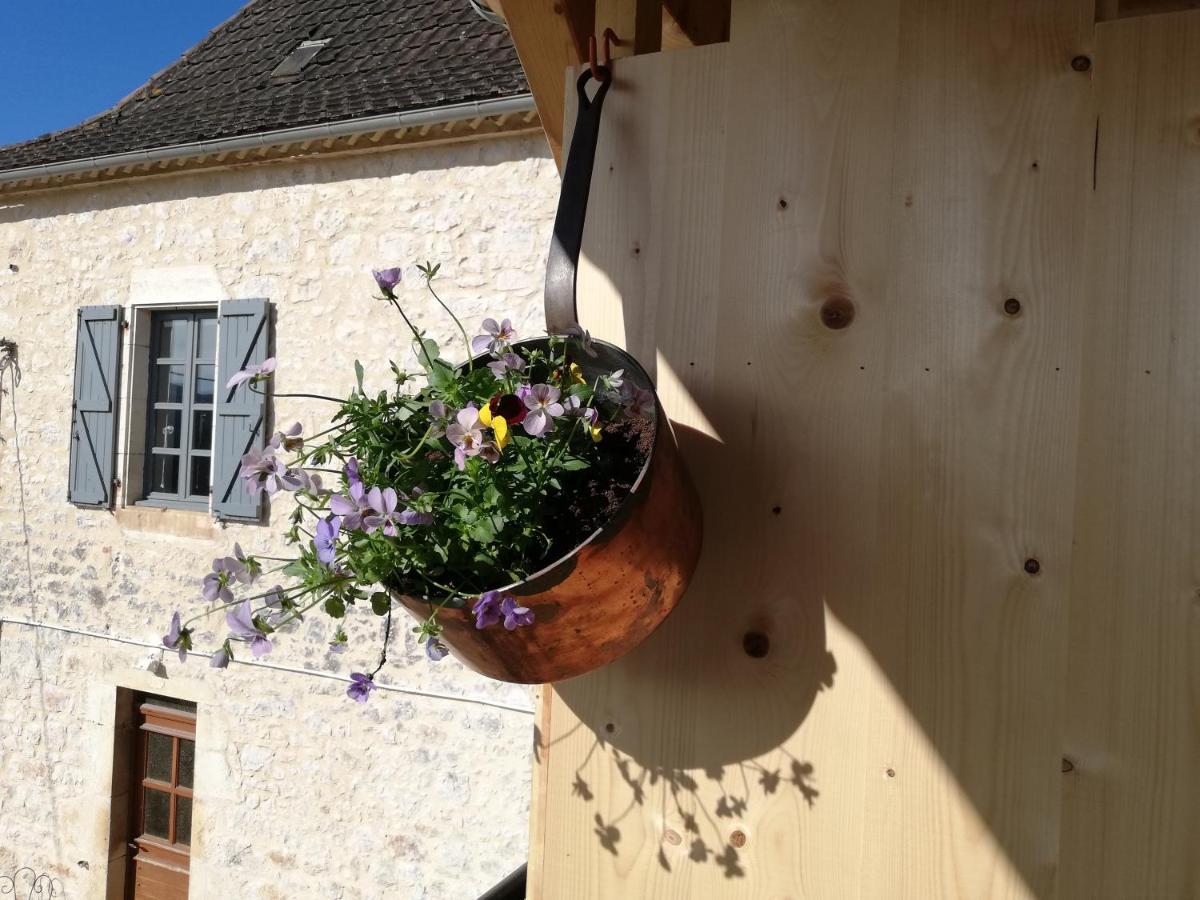 Bed and Breakfast Le Puits de Garival à Tour-de-Faure Extérieur photo